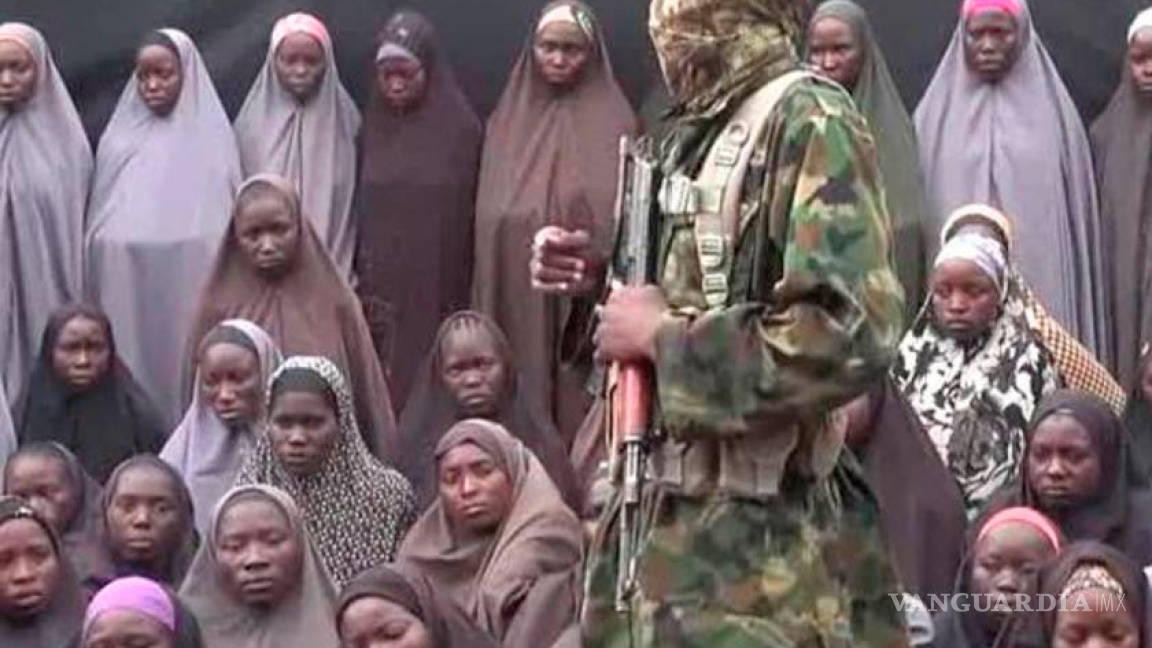 Boko Haram muestra a 50 supuestas niñas raptadas