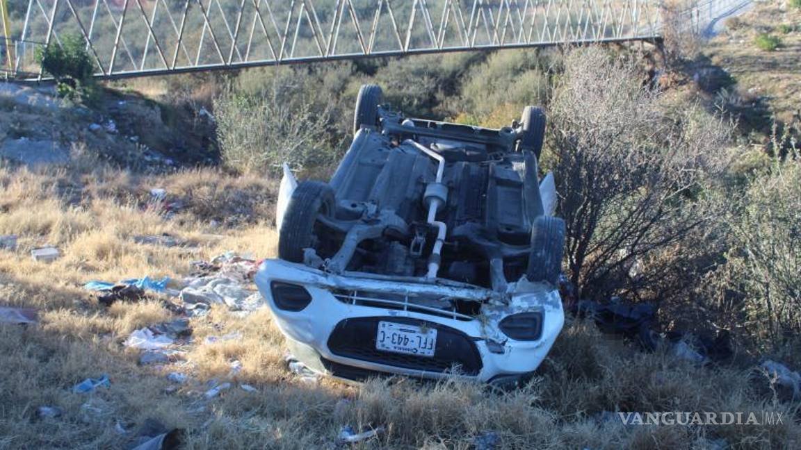 $!Vecinos de la zona reportaron el percance, aunque el vehículo fue localizado horas después del accidente.