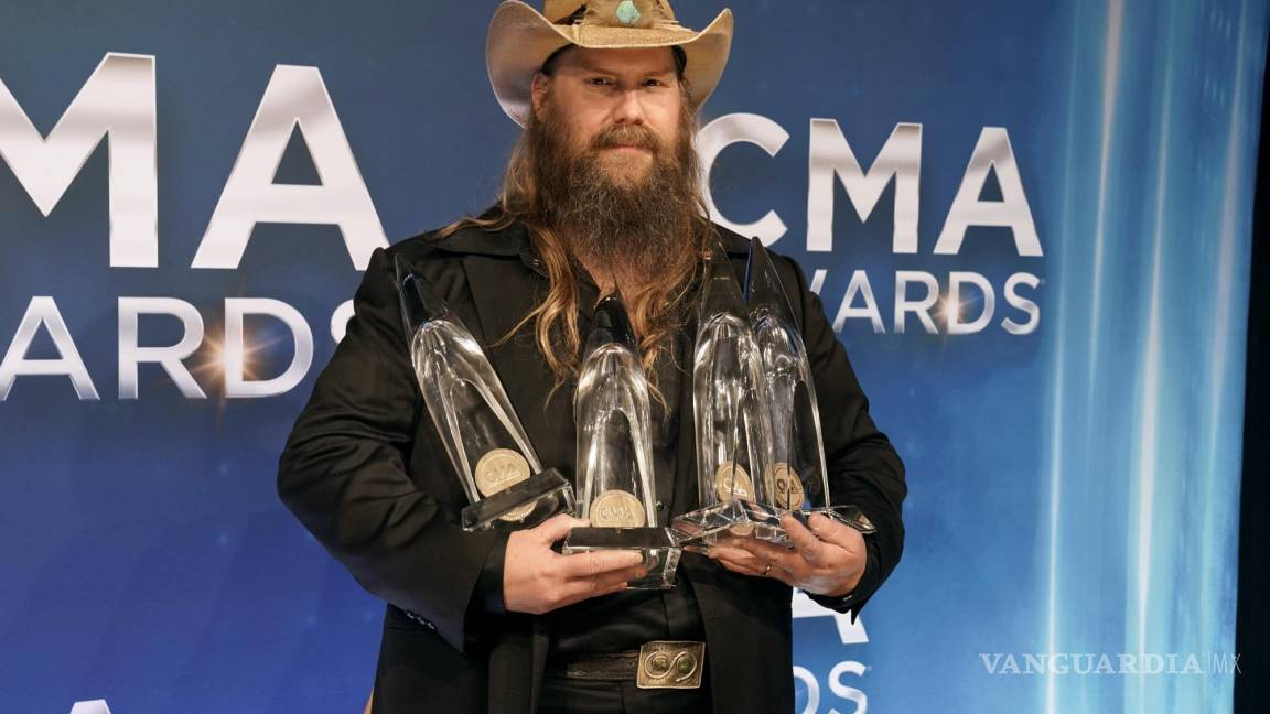 Chris Stapleton gana 6 Premios de la Asociación de Música Country
