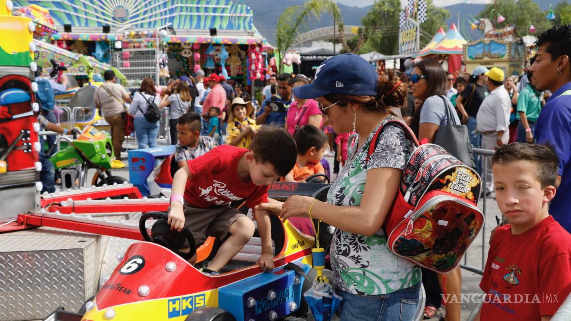 Se mocha la feria con ONG’s; llevan a familias a disfrutar de juegos y espectáculos