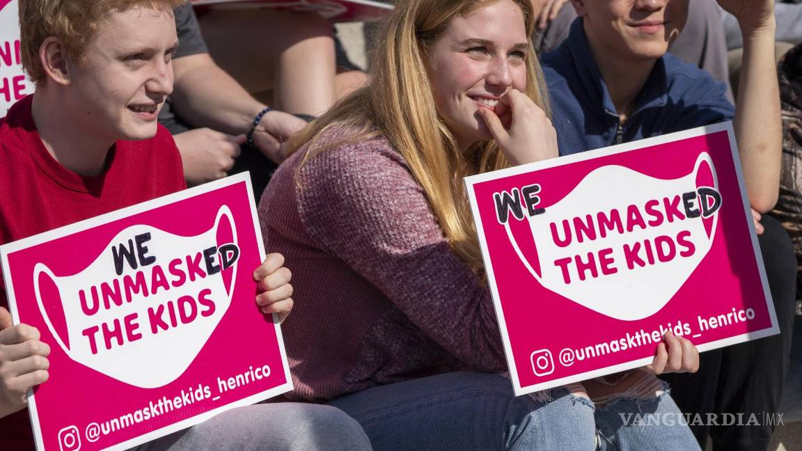 $!El proyecto de ley SB739 brinda a los padres la opción de no cumplir con los mandatos de mascarillas escolares en EU. EFE/EPA/Shawn Thew
