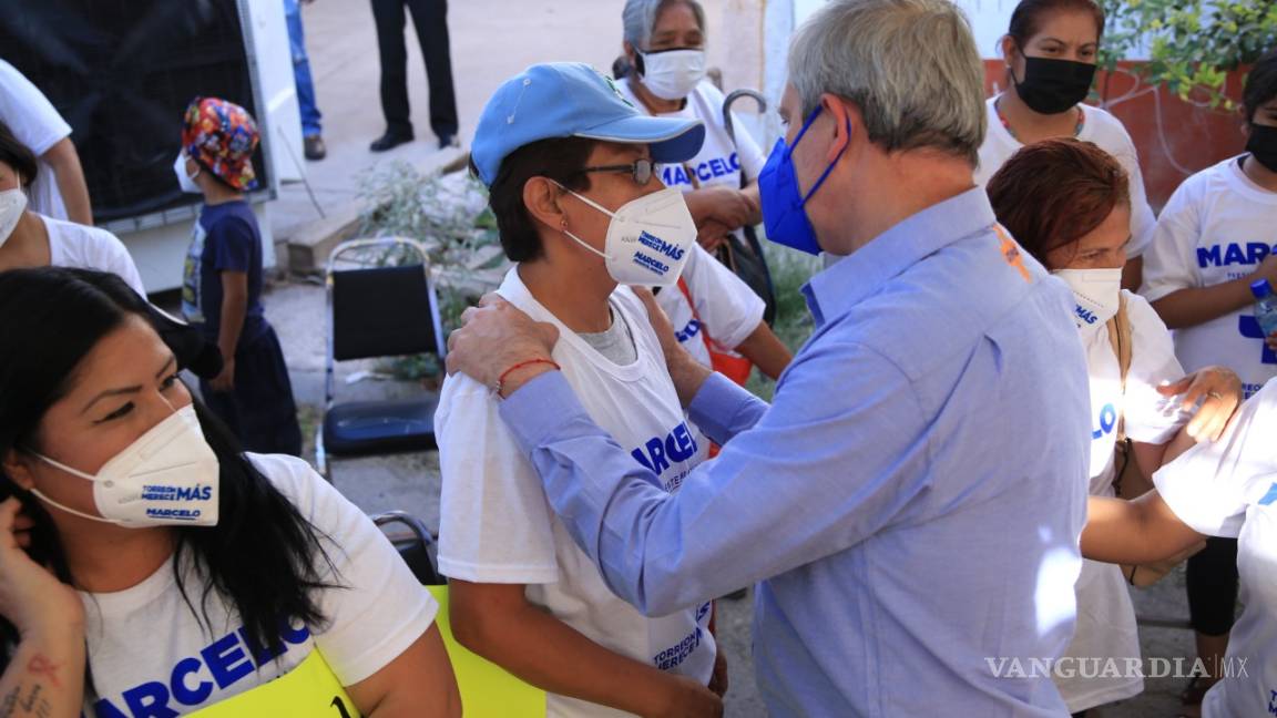 Más créditos para las mujeres de Torreón ofrece Marcelo Torres