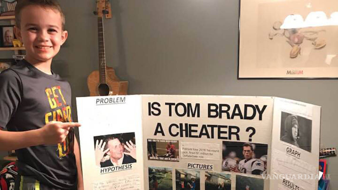 Niño de 10 años gana primer lugar en feria de ciencias demostrando las trampas de Tom Brady