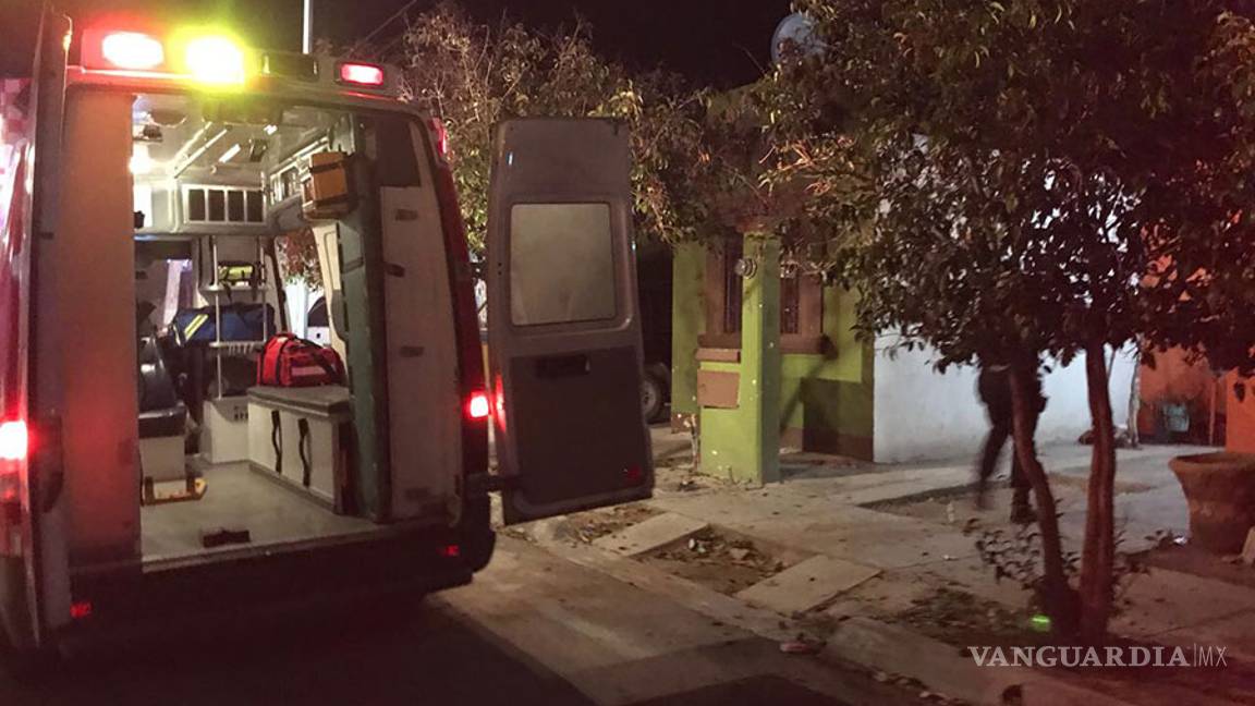 $!Por celos hombre agrede a su esposa y luego se apuñala