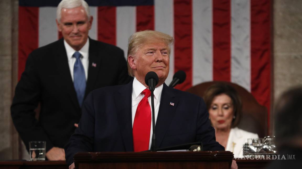 Donald Trump da su discurso anual ante el Congreso, un día antes del veredicto de impeachment