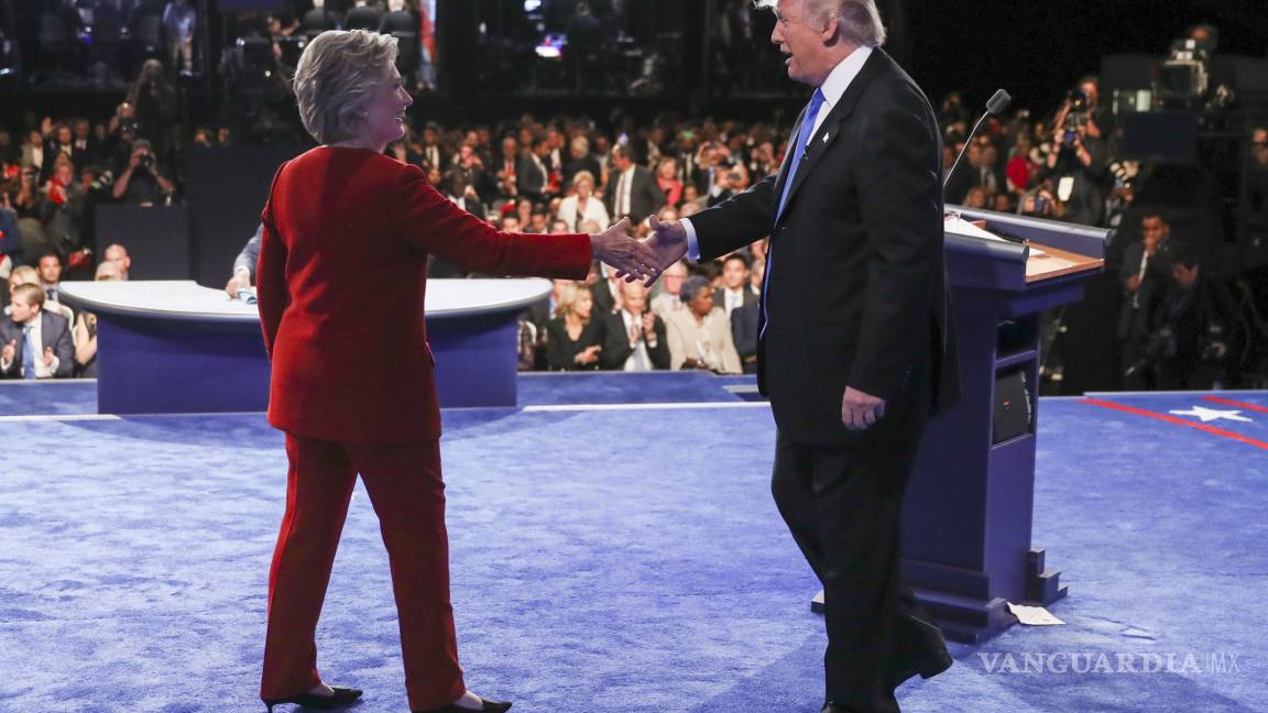 Clinton y Trump intercambian duras críticas en primer debate