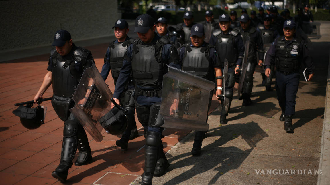 Mil 480 exautodefensas reprobados para ser policías de Michoacán