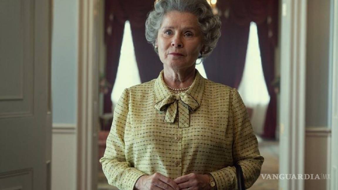 ¡'The Crown' anuncia su quinta temporada! Y así luce la 'nueva' Reina Isabel II