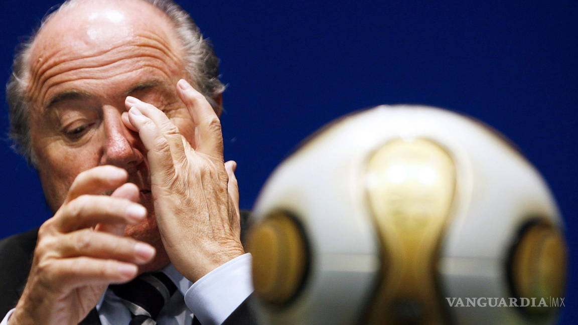 Rusia no ve en peligro el Mundial 2018 a pesar de sanción a Blatter