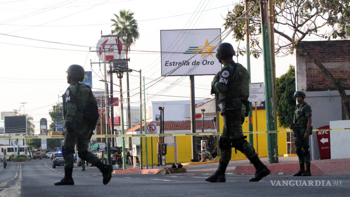 Comando mata a cinco jóvenes en terminal de autobuses de Cuernavaca