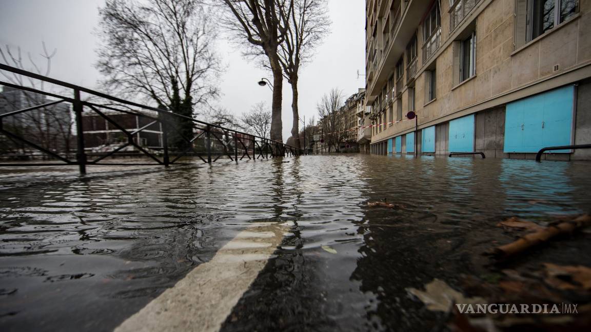 $!Río Sena se desborda inundando París (Fotos)