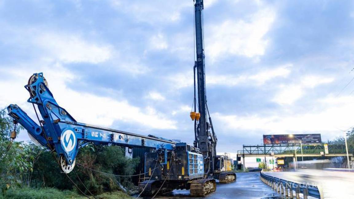 $!En el lugar ya se pueden ver las máquinas que estarán trabajando en el proyecto del Viaducto Elevado