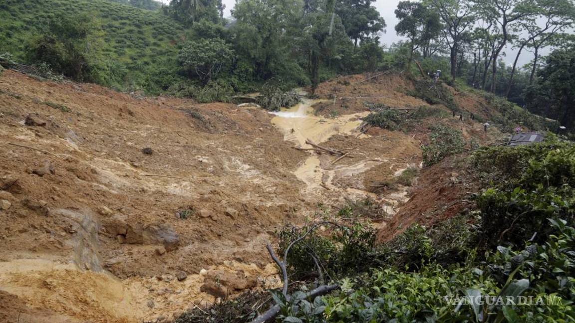 $!Al menos 134 desaparecidos en aldeas sepultadas por deslaves en Sri Lanka
