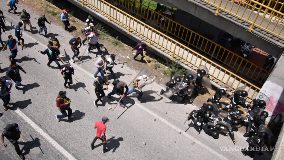 $!Llegan a un acuerdo; liberan a 13 retenidos en Chilpancingo