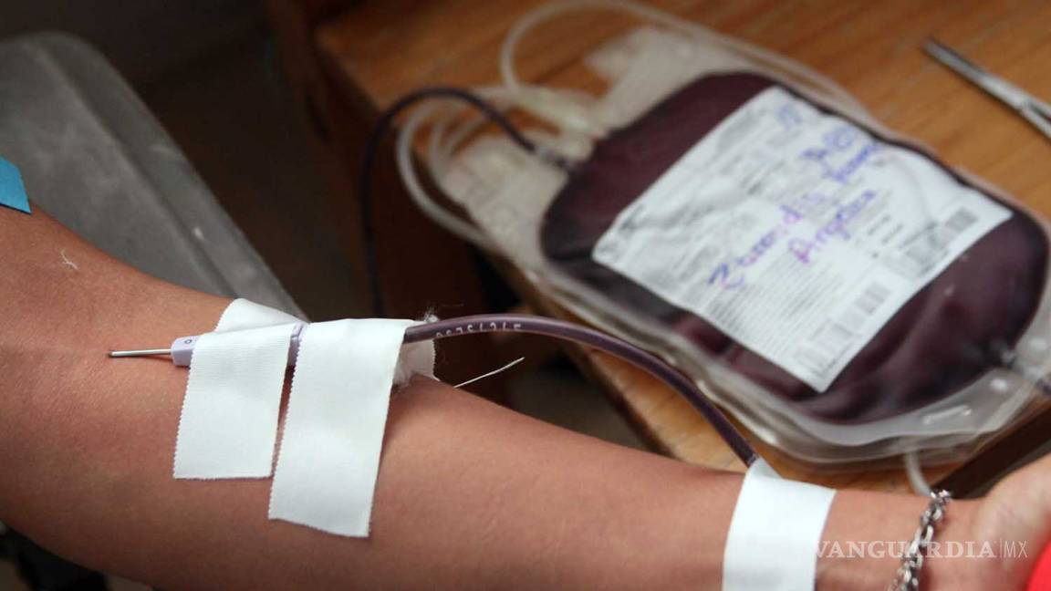 Estudio muestra que transfusiones de sangre ayudan a pacientes de alzhéimer
