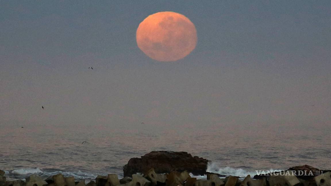 $!Así luce la 'Súper Luna' en el mundo, las primeras fotos