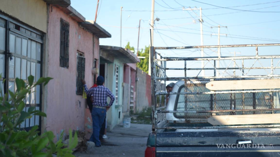 Se va del mundo por la puerta falsa