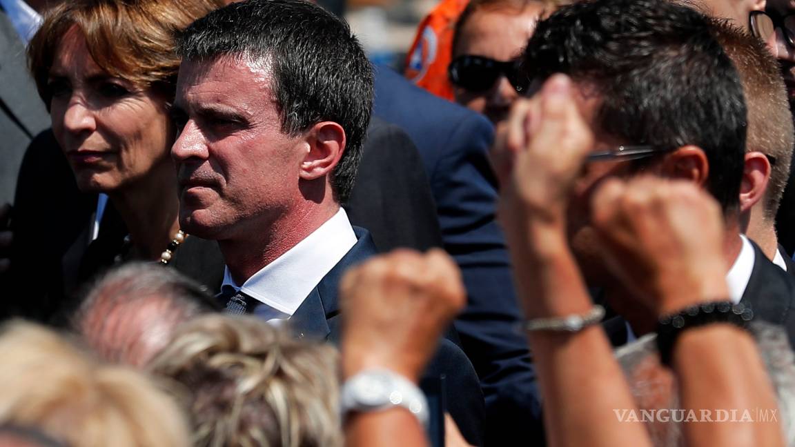 $!Abuchean al primer ministro, Manuel Valls en Niza