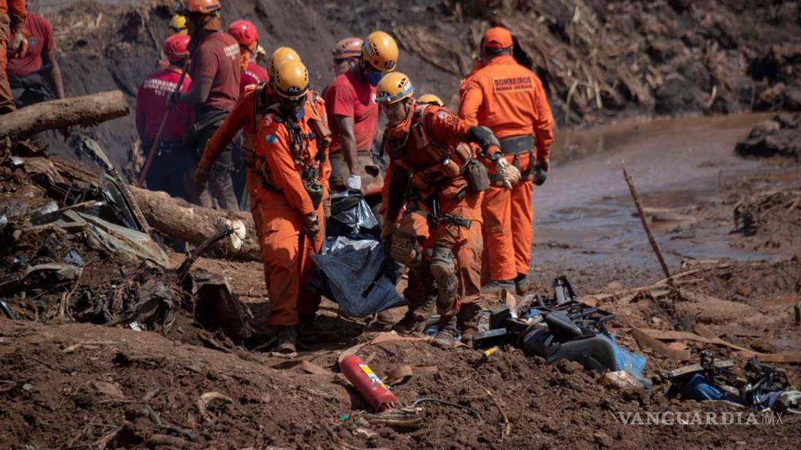 $!Aumentan a 165 los muertos por colapso de presa en Brasil