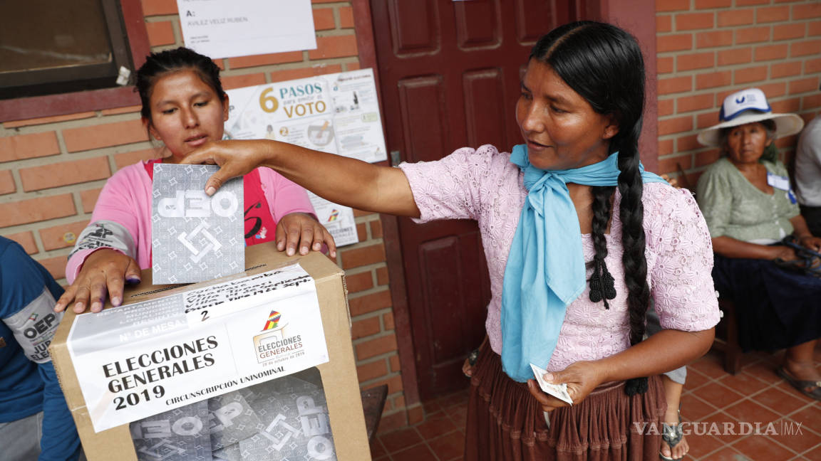 Cerrada eleccion en Bolivia: Evo Morales y Carlos Mesa irían a una segunda vuelta electoral