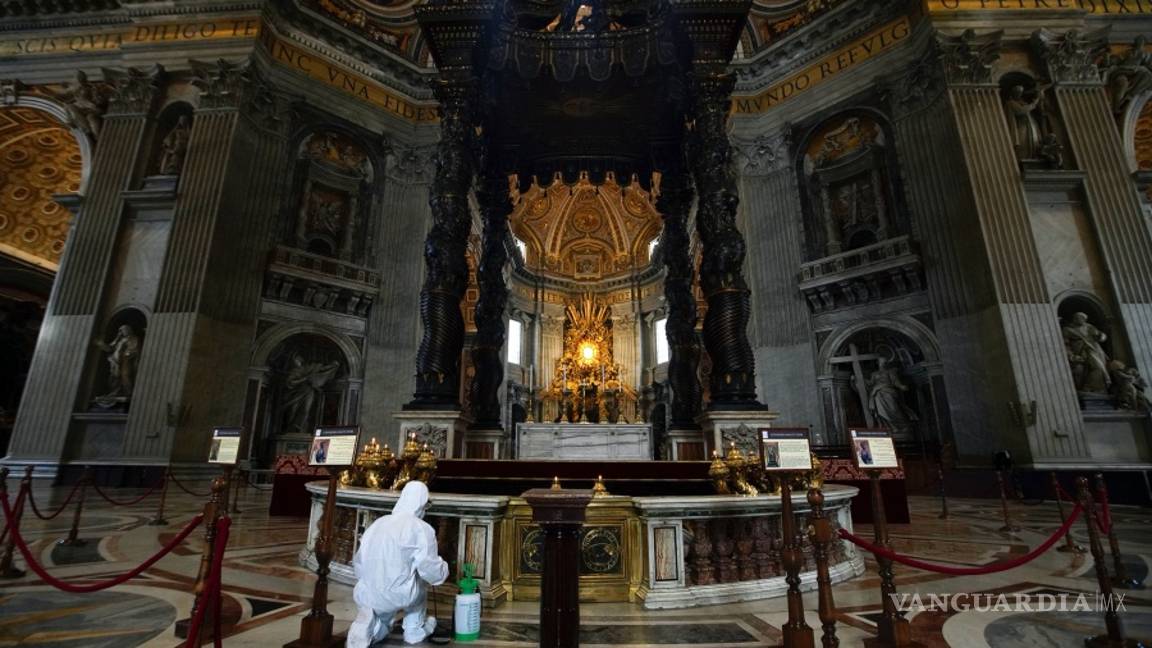 $!Basílica San Pedro es sometida a una inédita desinfección para su reapertura