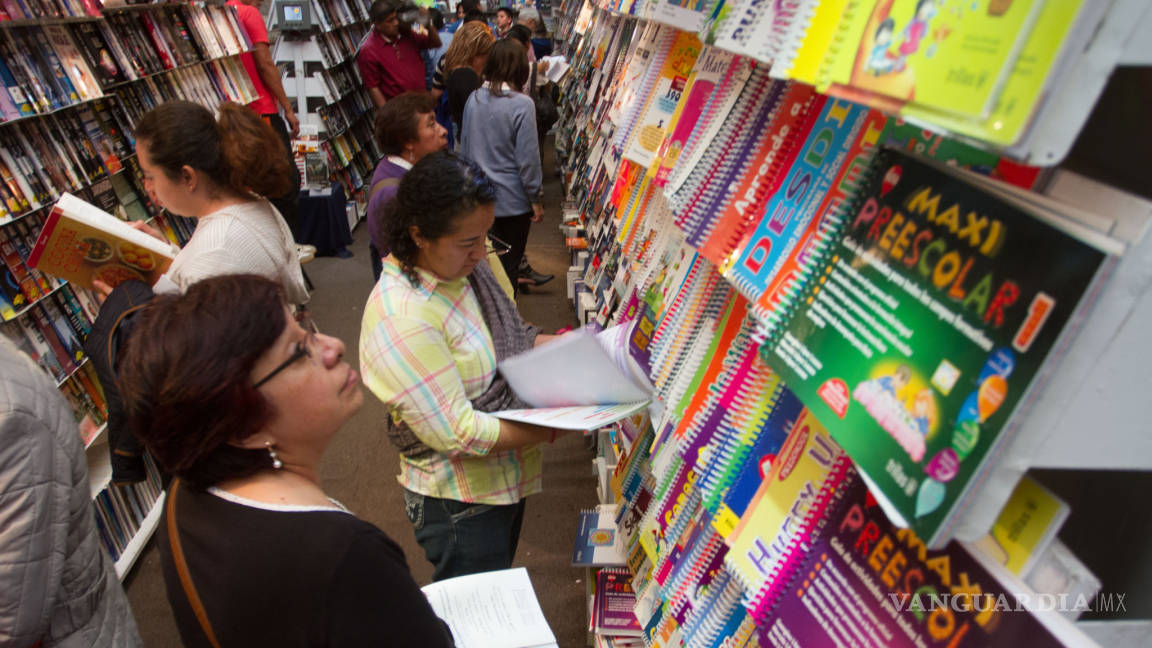 Mexicanos leen en promedio 3.8 libros al año