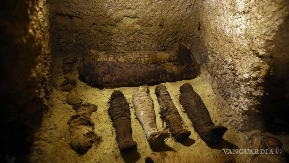 $!Minya (Egipto) momias de una tumba egipcia del períodos tolemaico del sitio arqueológico de Tuna el Gebel en Minya. EFE/EPA/STR