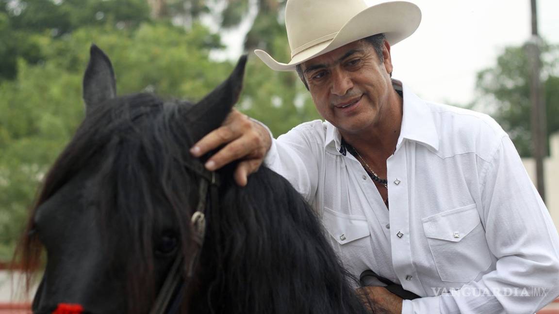 Santaclós dejará de ser gacho en Nuevo León: ‘El Bronco’