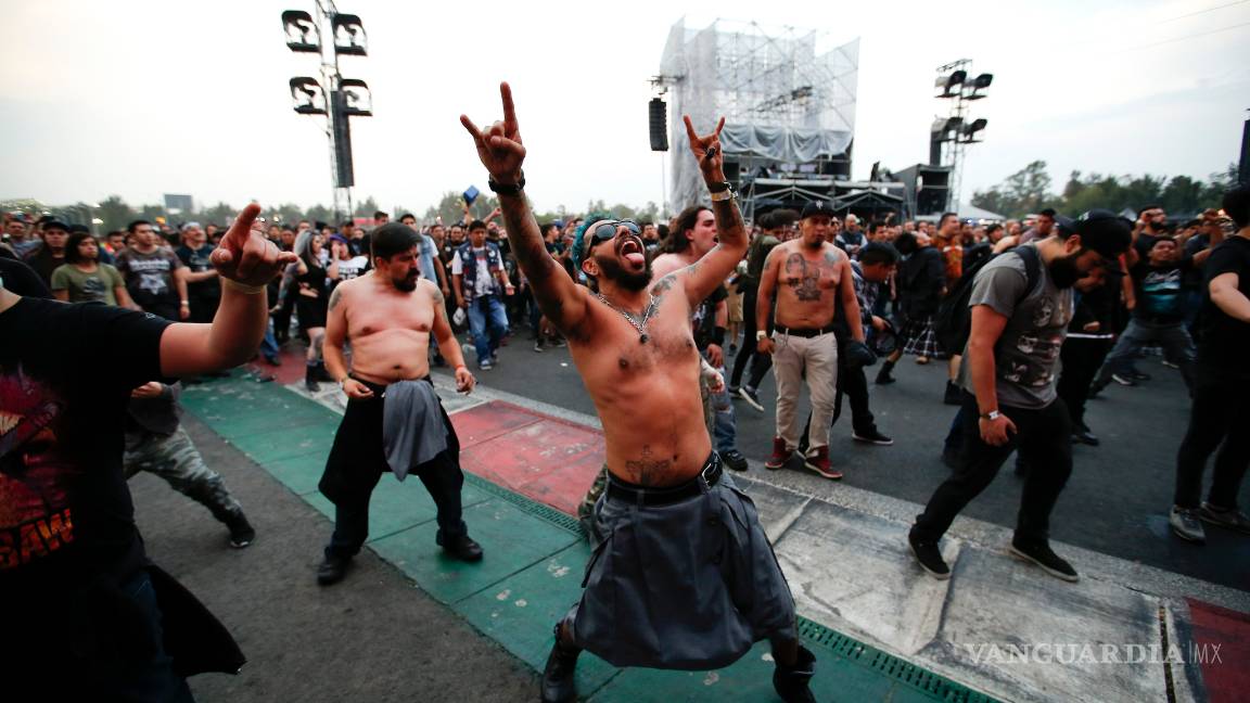 $!Kiss se despide con amor de México en el Domination