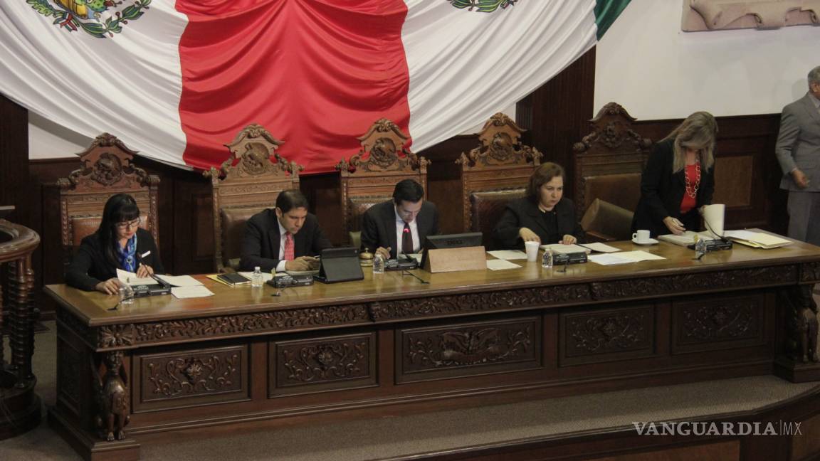 Hay 41 nuevos notarios en Coahuila