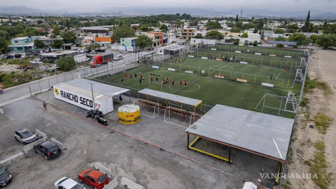 $!Las canchas del deportivo Rancho Seco fueron retiradas para dar paso a la construcción de un fraccionamiento y una plaza comercial.
