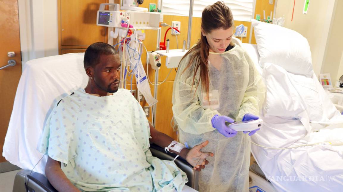 Hombre y mujer se recuperan tras inusual triple trasplante