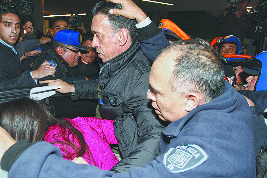 $!Llega a México Humberto Moreira: acusaciones mancharon mi honor