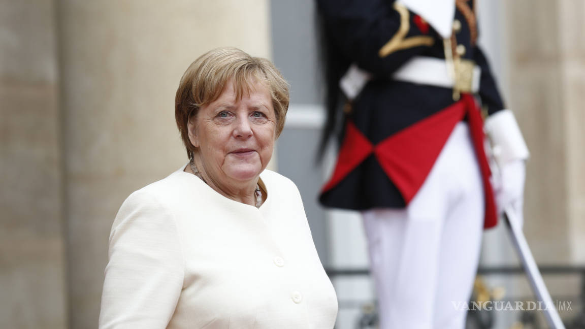 Merkel cumple 65 años en medio del debate en torno a su salud precipitado por repetidos episodios de temblores físicos