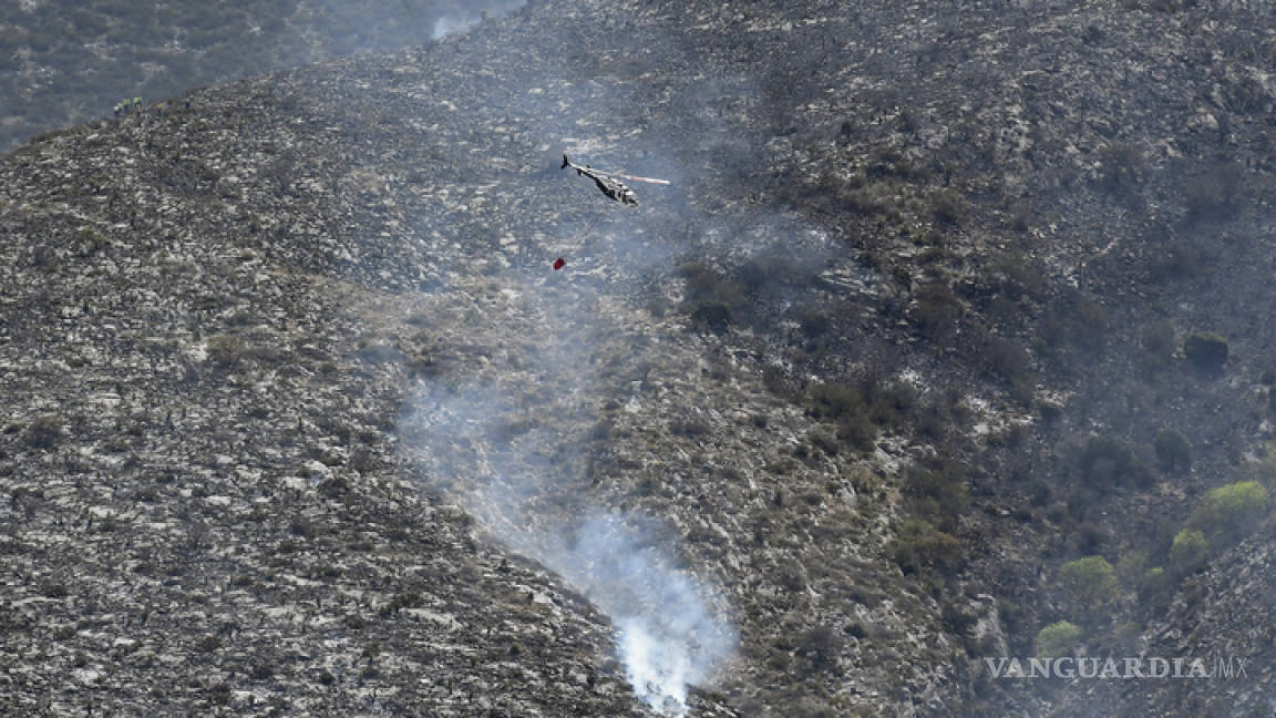 Esperan dos helicópteros más para combatir incendio de la Pinalosa