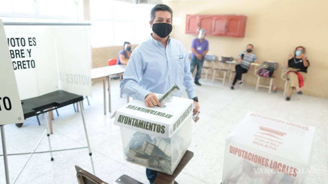 Reaparece el gobernador de Tamaulipas, García Cabeza de Vaca; acude a votar en Reynosa