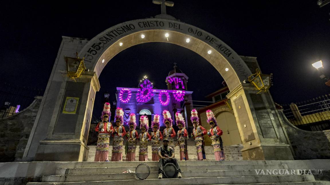 $!Un grupo de matlachines engalanó la velada.