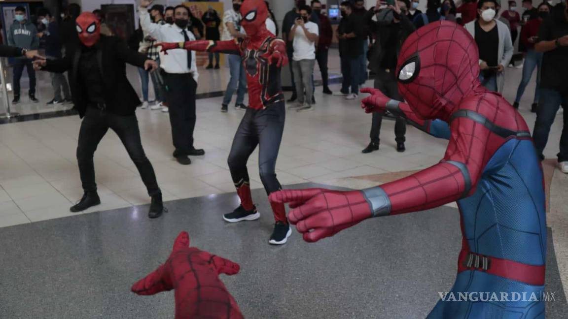Spider-Man No Way Home' en Saltillo... grandes filas y un 'multiverso' fuera  de los cines (