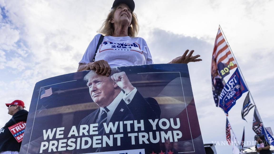 $!Trump fue hallado culpable por unanimidad de 34 delitos de falsificación documental para comprar el silencio de la actriz porno Stormy Daniels.