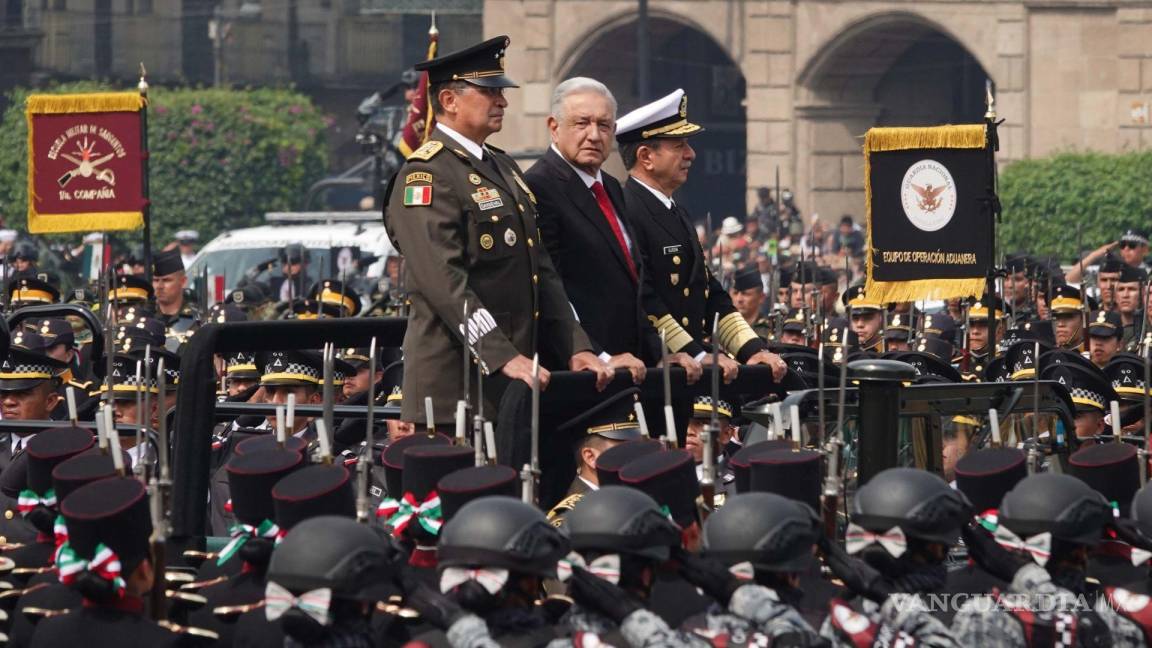 En último desfile de AMLO, Fuerzas Armadas lo despiden y reiteran su apoyo a Claudia Sheinbaum