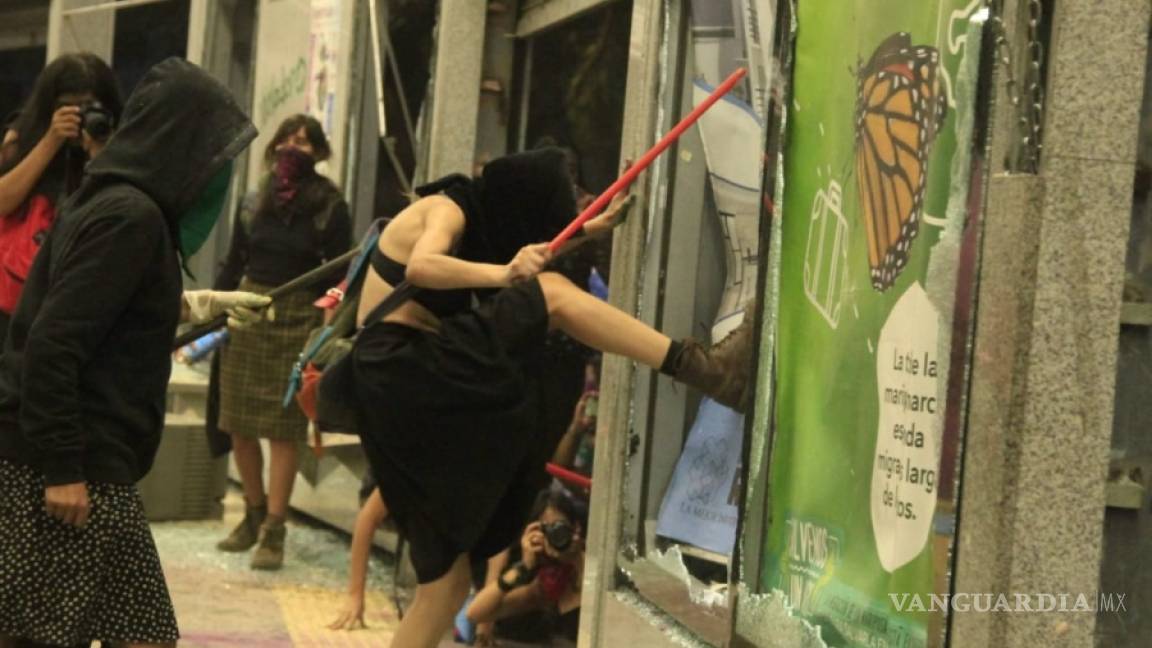 $!'El que lucha por la justicia, la libertad, la democracia, no tiene por qué ocultar su rostro'; llama AMLO a marchar pacificamente