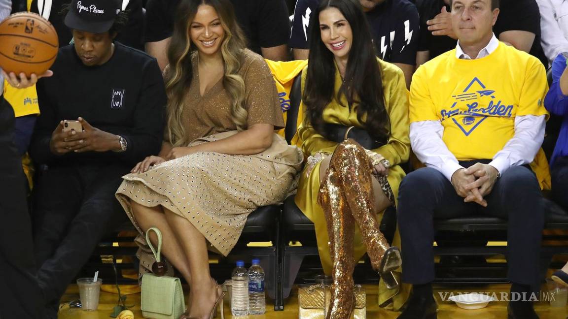 $!Fans de Beyoncé amenazan de muerte a Nicole Curran, la mujer que habló con Jay-Z en partido