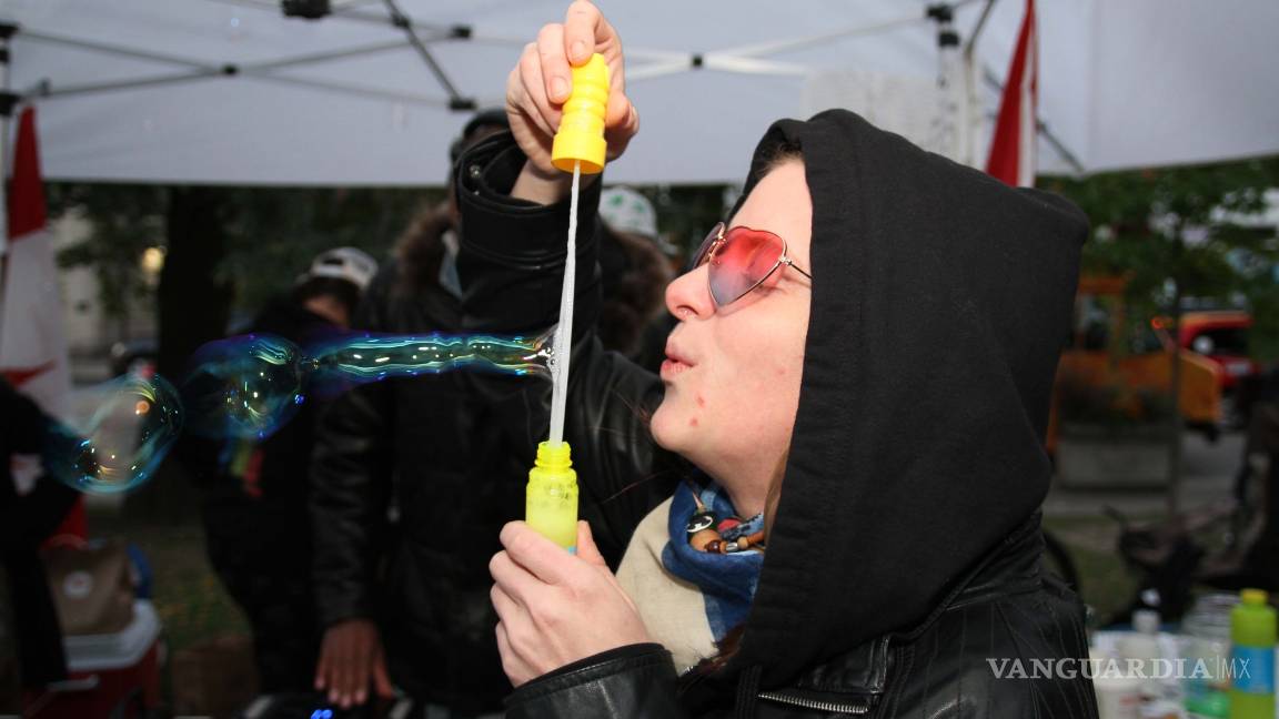 $!Se agota mariguana legal en su primer día de venta en Canadá