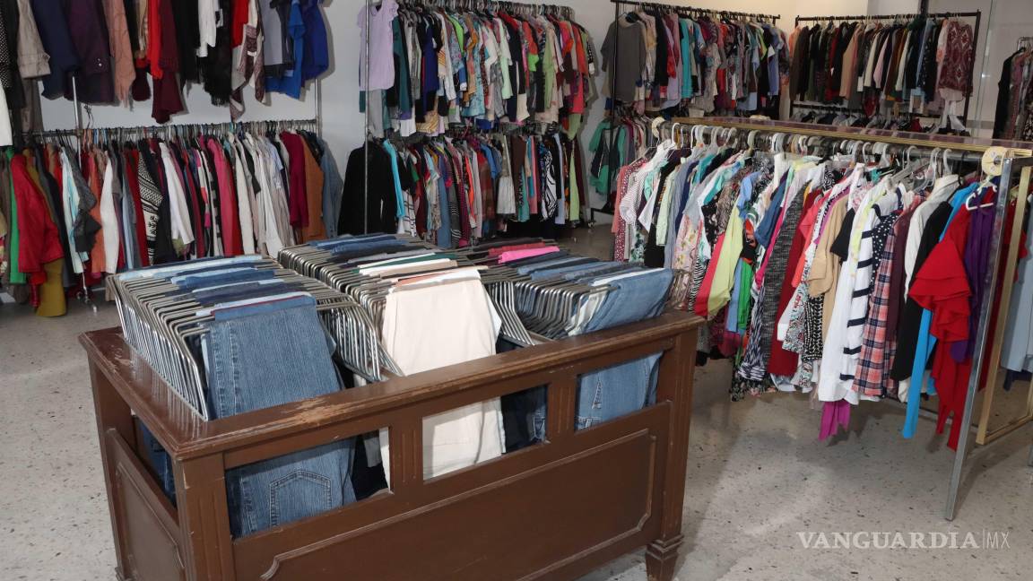 $!El nuevo bazar permanente de Cáritas Saltillo, ubicado en la zona centro, abrirá oficialmente sus puertas el 13 de junio con el objetivo de recaudar fondos para programas sociales de la organización.