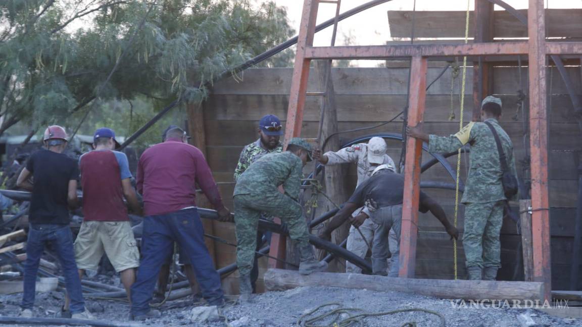 Se dificulta rescate de mineros en pocito de Agujita, Sabinas; refuerzan desagüe con ocho bombas
