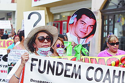 $!Marcha en Saltillo la Caravana Internacional de Búsqueda de Desaparecidos