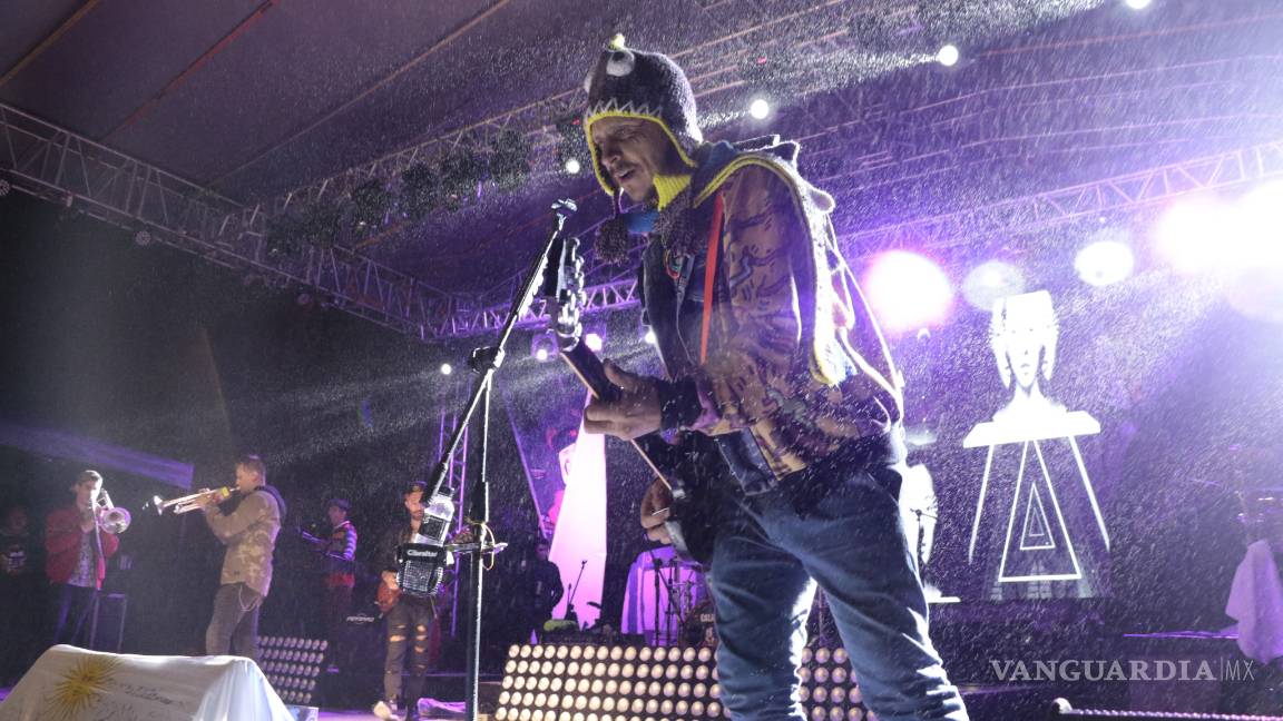 $!Caligaris ponen a bailar a Saltillo con su 'espíritu payaso'