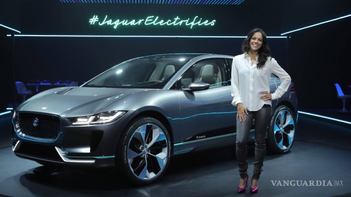 Jaguar revela el prototipo de vehículo eléctrico I-Pace que producirá en 2018