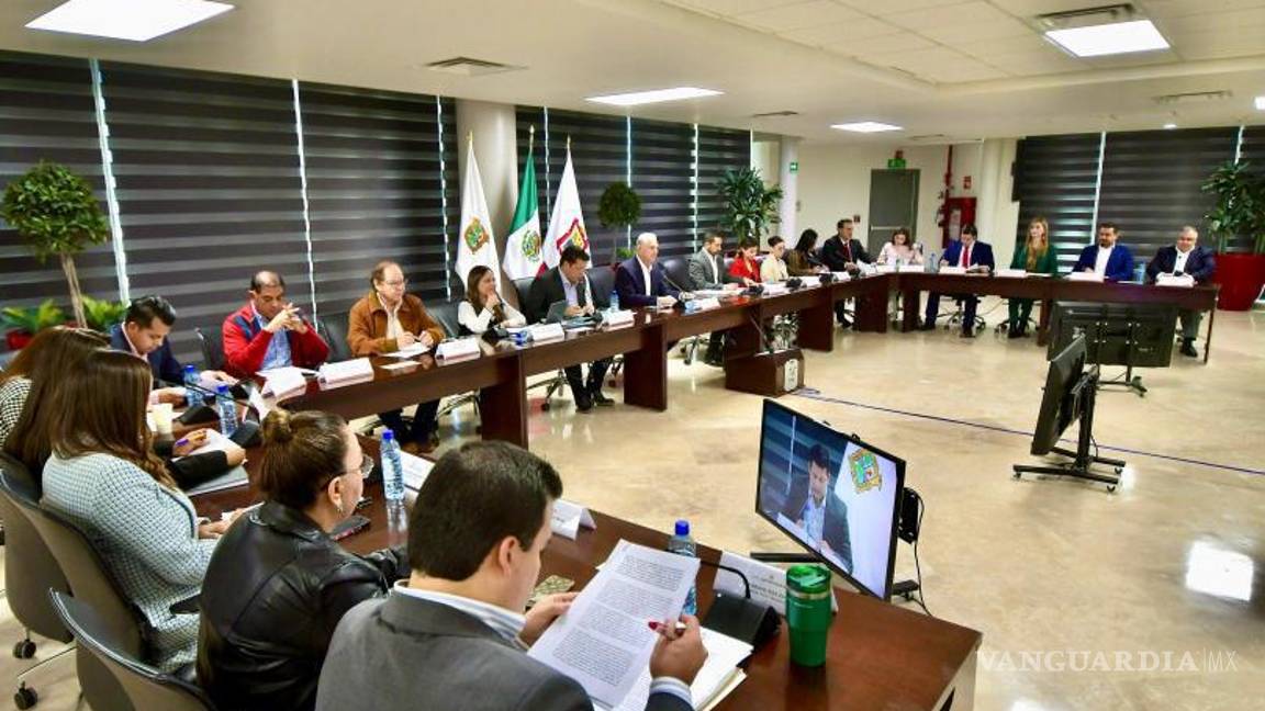 $!El Cabildo de Torreón aprobó descuentos en licencias de funcionamiento y agua para beneficio de la ciudadanía.