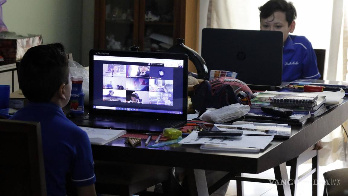 Ausentismo ‘en línea’ de escuelas en Saltillo al 25% provocado por cuarta ola